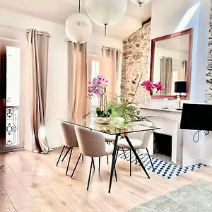 https://manon-s-boutique-bb-in-old-antibes.fr-provencehotel.com